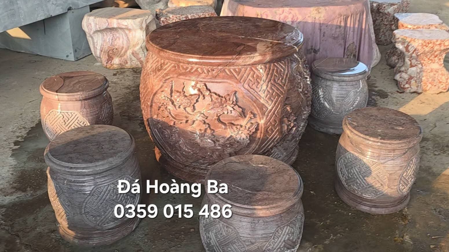 Bàn trống đá tự nhiên